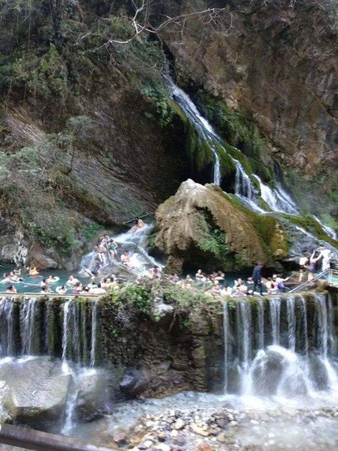 逃离地下古寺庙