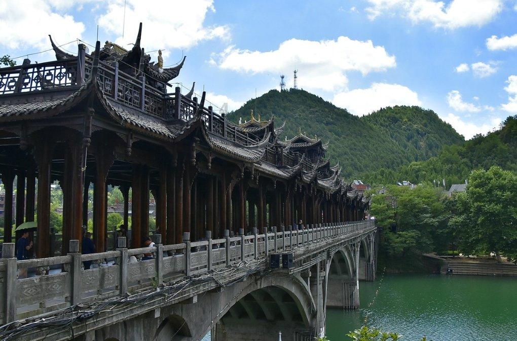 揭秘AI Agent：如何将大语言模型转化为全能助手？
