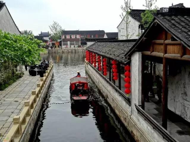 逃离地下古寺庙